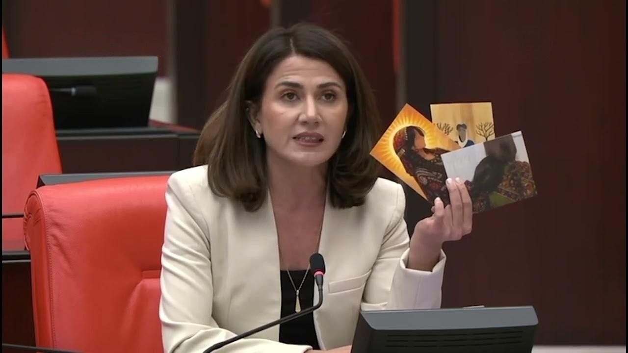 Cezaevine gönderilen 8 Mart kartları ‘saç örgüsü’ nedeniyle sakıncalı sayıldı
