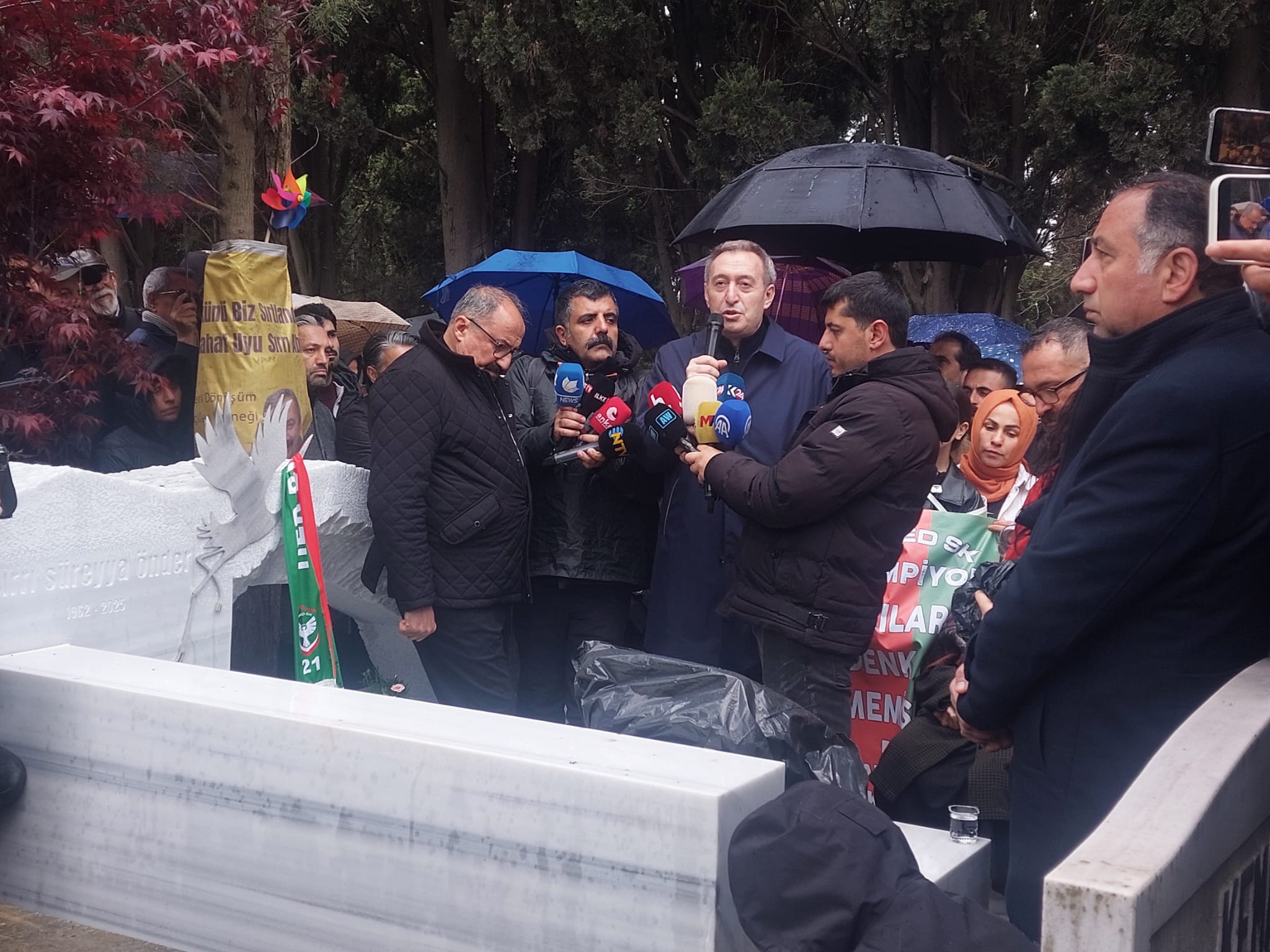 İstanbul’da Sırrı Süreyya Önder için anma töreni
