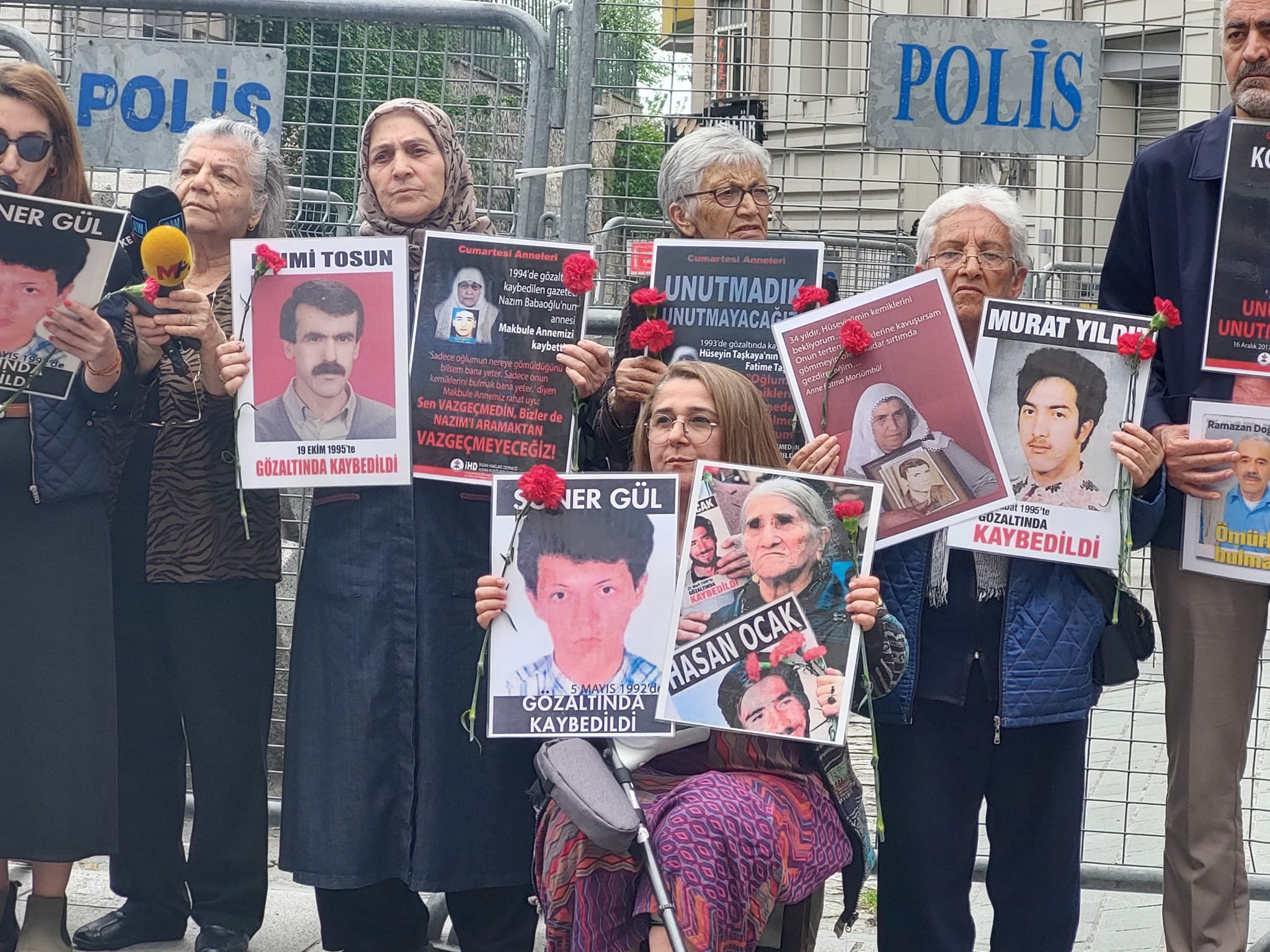 Cumartesi Anneleri 1102’inci haftada Hüsamettin Yaman ve Soner Gül için adalet istedi