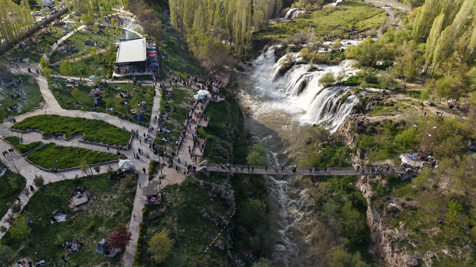 Bayramda çevre illerin akınına uğradı: Gidenler ‘burası herkesin gelip görmesi gereken bir yer’ diyor