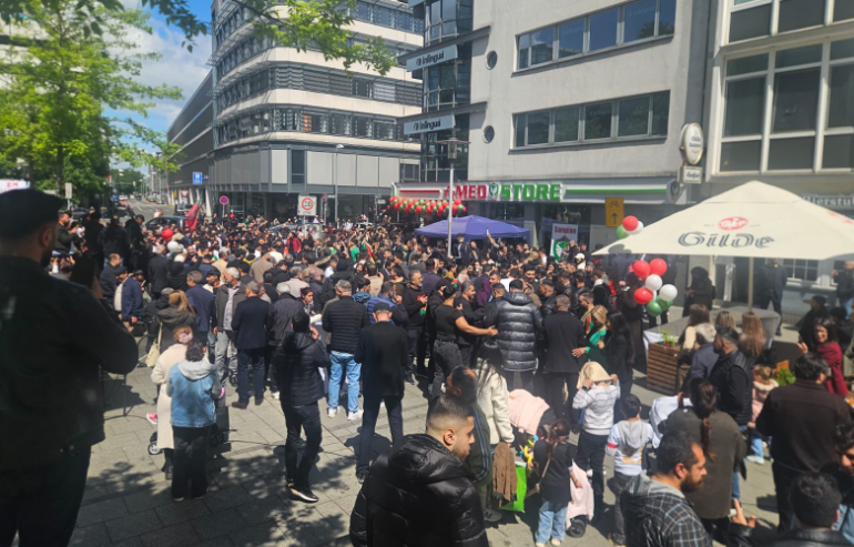 Almanya’nın Hannover kentinde açılan AmedStore’a büyük ilgi