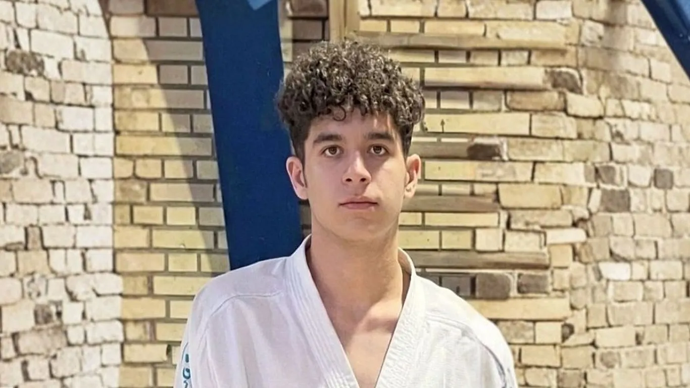 İran, 21 yaşındaki karate şampiyonu Sassan Azadvar’ı idam etti