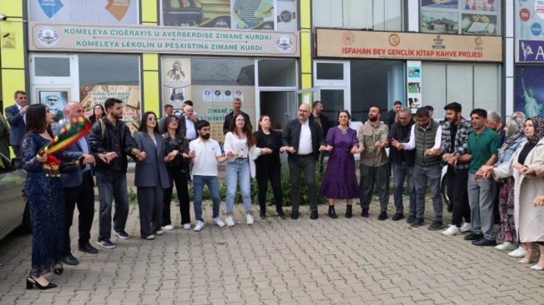 Bingöl’de Kürt Dili Araştırma ve Geliştirme Derneği açıldı
