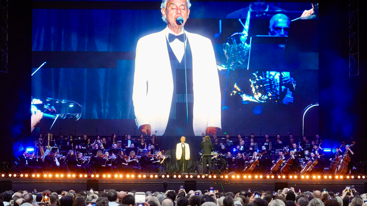 Andrea Bocelli İstanbul’da sahne aldı