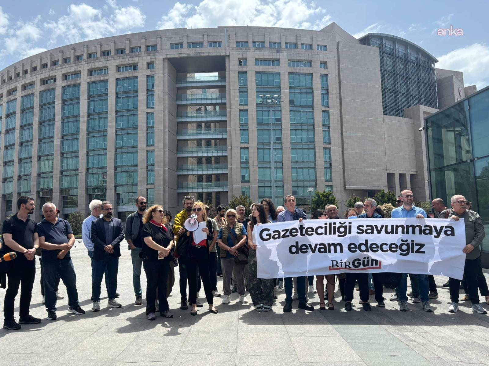 Sarya Toprak’ı hedef gösterenlere suç duyurusu: ‘Bu saldırı, hakikatin peşinden giden gazetecilere açık bir gözdağı’