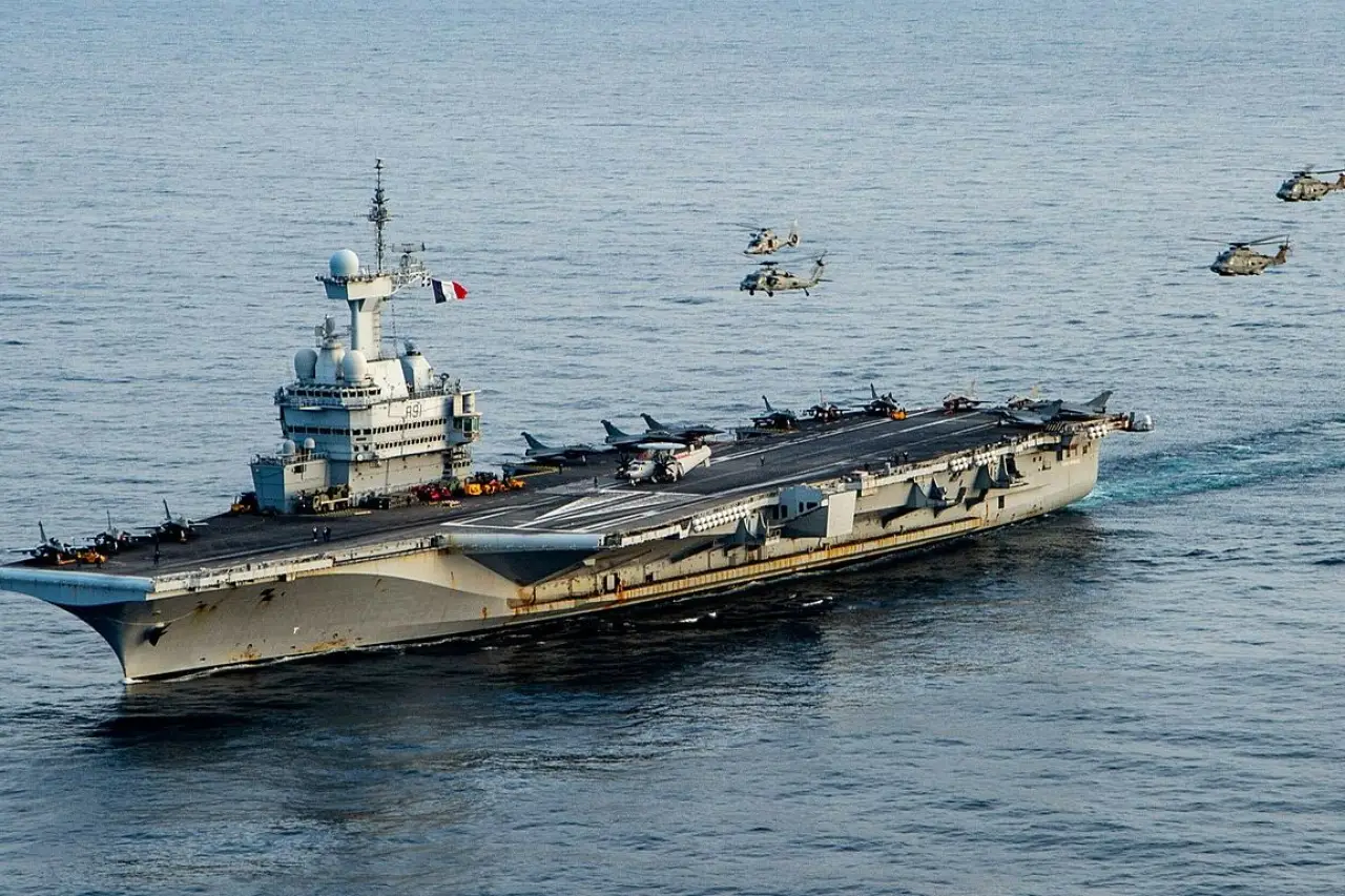 Macron emir vermişti: Fransa, amiral gemisi Charles de Gaulle’ü Kızıldeniz’e konuşlandırdı