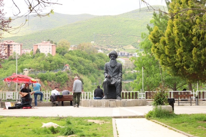 Kirmanckî’nin Dersim imtihanı: Yeni nesil konuşmuyor, dernekler boş kalıyor