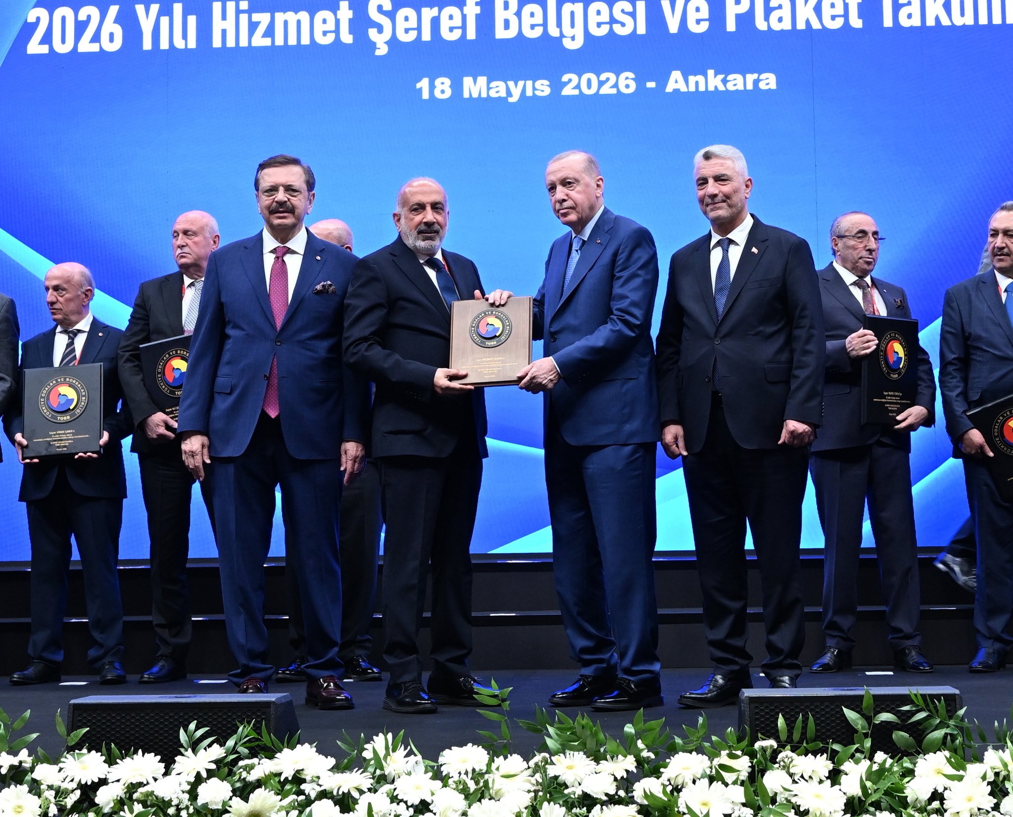 Cumhurbaşkanı Erdoğan’dan DTSO’ya şeref belgesi ve plaket
