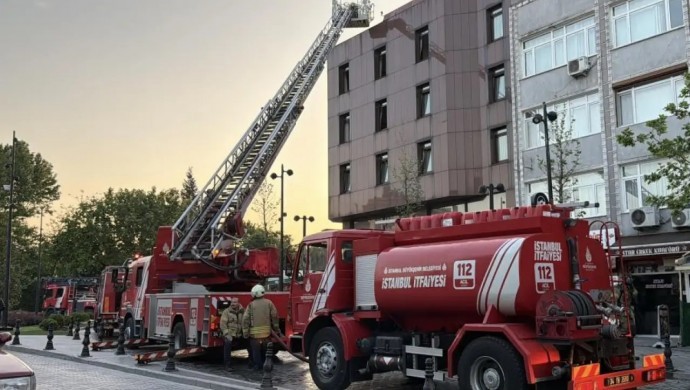 Fatih’te otel yangını: Bir kişi yaşamını yitirdi