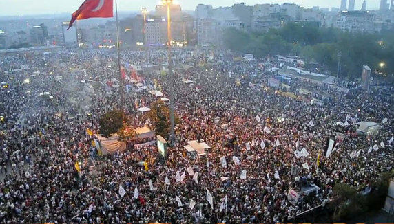 TMMOB Başkanı Koramaz: Ne olursa olsun bu karanlık gidecek, Gezi kalacak