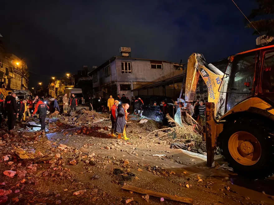 Hatay’da sağanak nedeniyle tek katlı ev çöktü: 1 kişi hayatını kaybetti