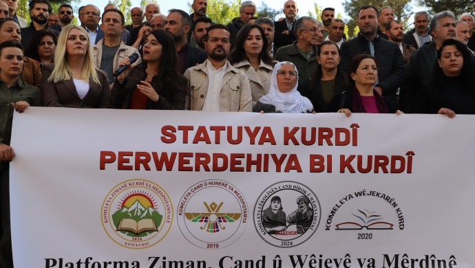 15 Mayıs Kürt Dili Bayramı | Mardin’de deklarasyon: Anadili  ekmek ve su kadar gerekli