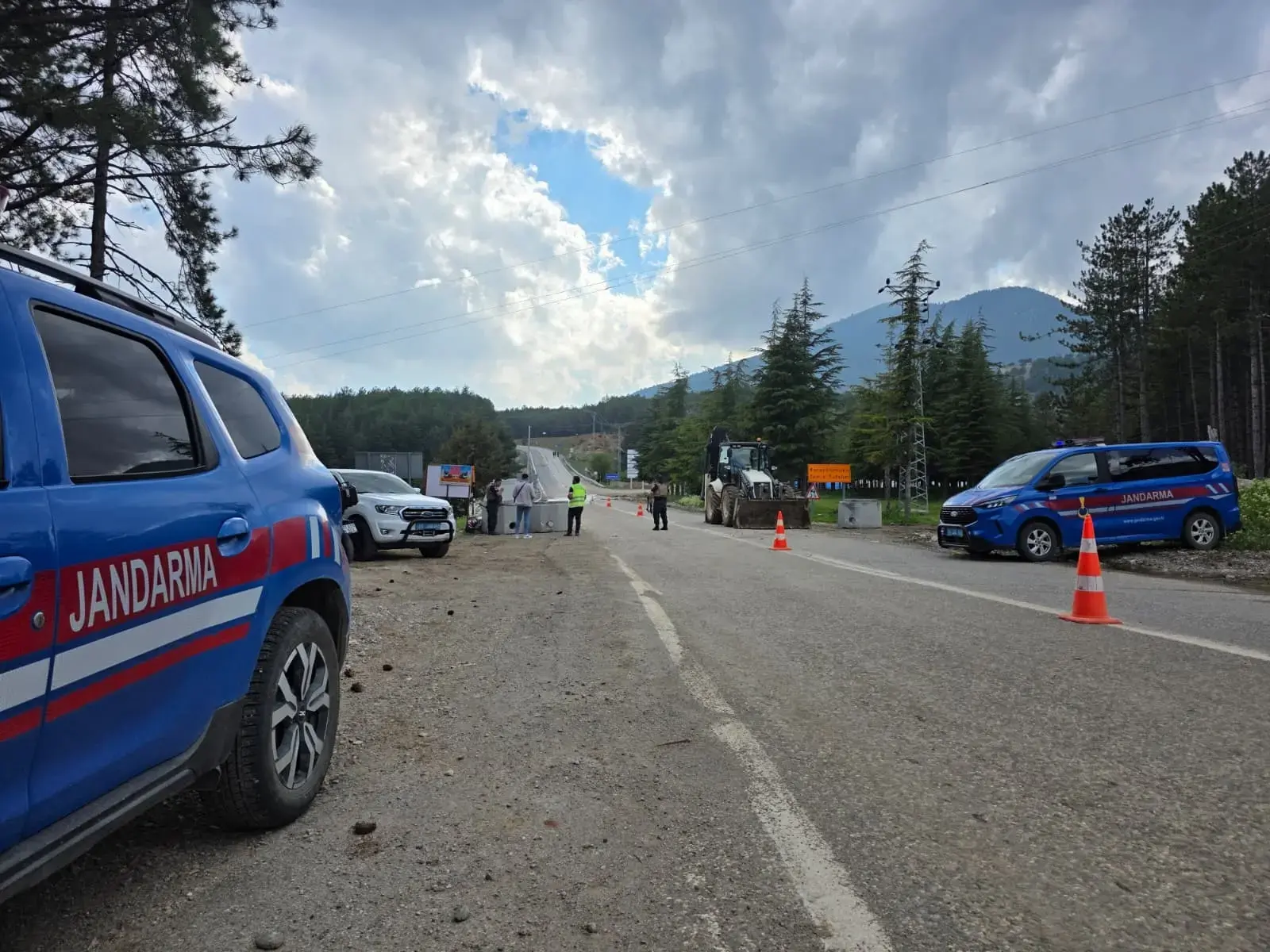 Tarsus’ta silahlı bir saldırgan 4 kişiyi öldürdü, 8 kişiyi yaraladı