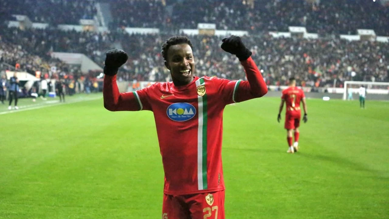 Süper Lig öncesi Amedspor’dan ilk imza