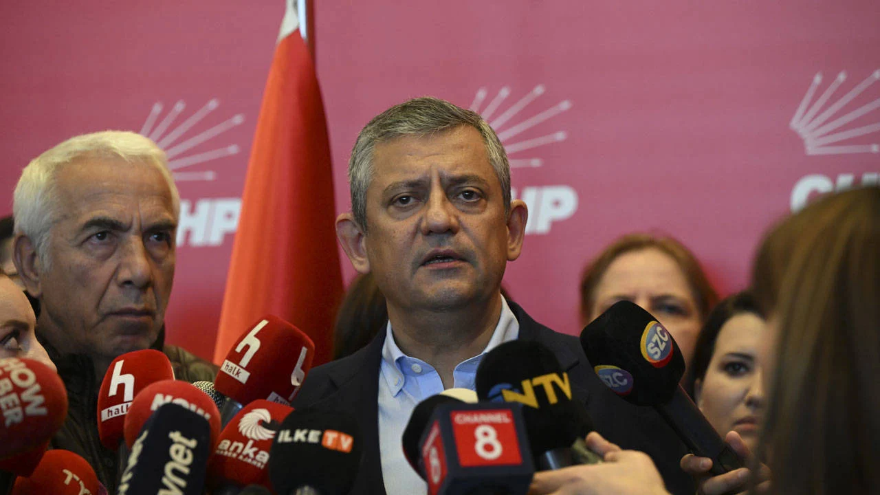 Özgür Özel: Uzlaşı yok, CHP’nin 40 gün içinde kurultaya gitmesi şart