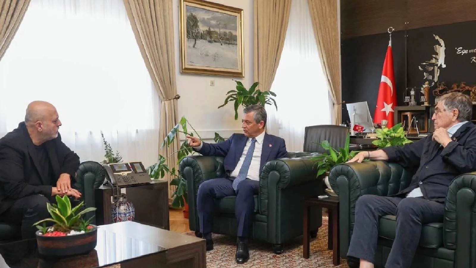 Özgür Özel: ‘Partiden ayrılmayacağız, baskın seçim olursa yüzde 60’la kazanırız’