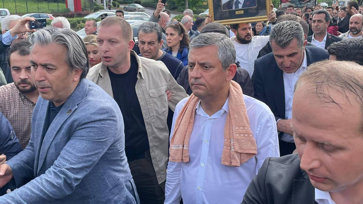 CHP’de Kurultay yapılmazsa ne olacak? Özgür Özel atılacak adımları açıkladı