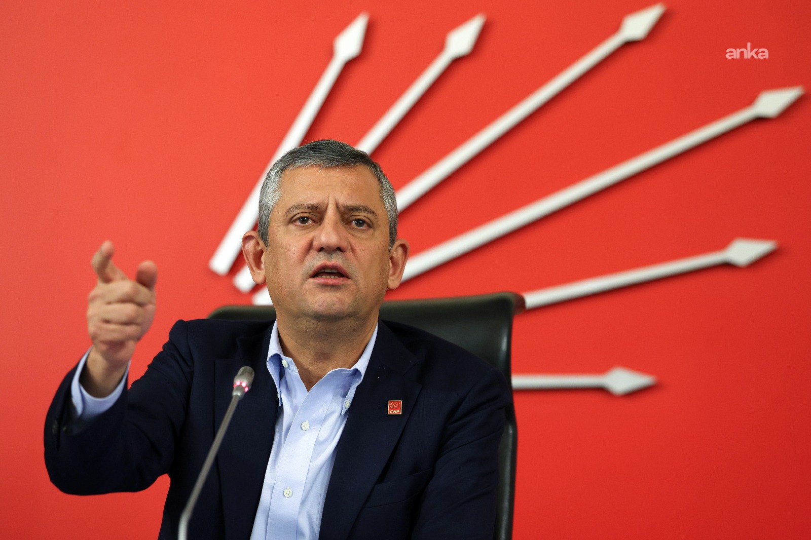 Özgür Özel’den CHP Genel Merkezi’ndeki gerginlik hakkında açıklama