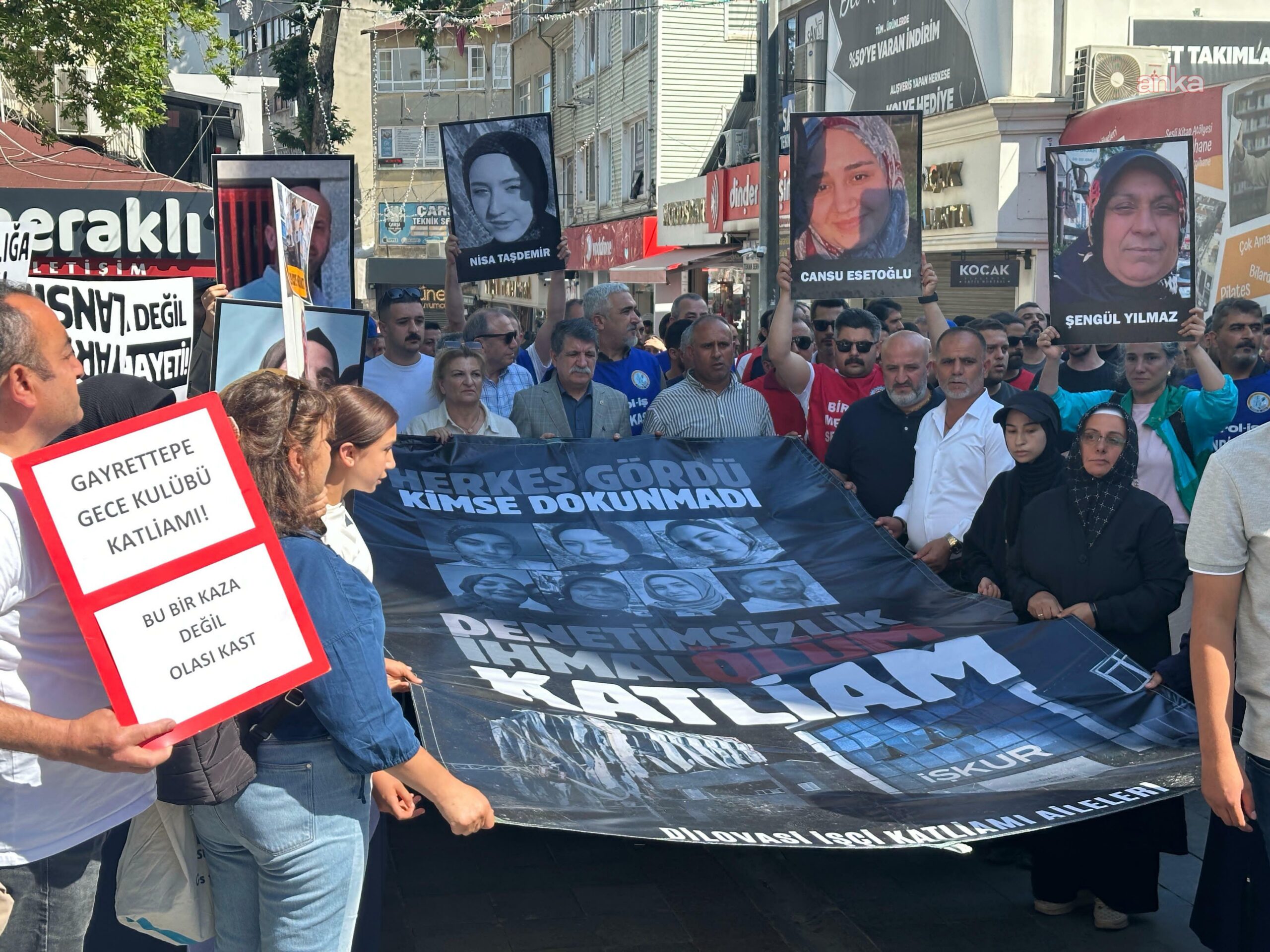 Dilovası’ndaki yangında yaşamını yitirenlerin aileleri adalet nöbetine başladı