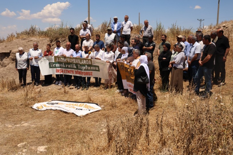 GÖÇ-DER: 90’larda zorla boşaltılan köylere dönüşün önü açılmalı