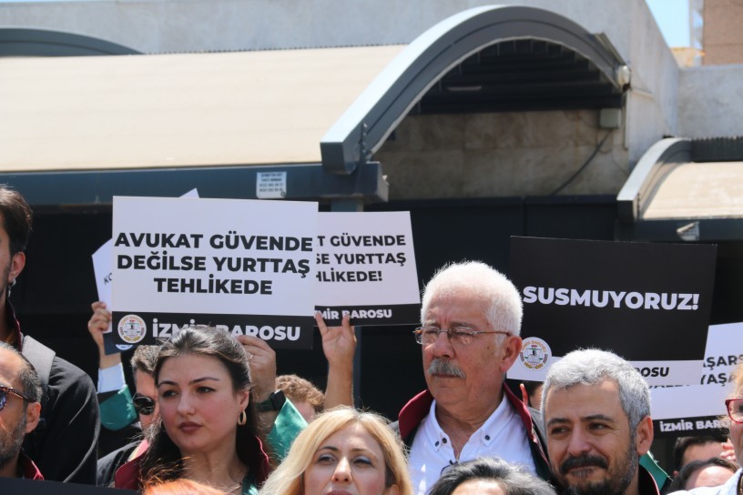 İzmir Barosu’ndan el ele adalet zinciri: Savunma susmayacak