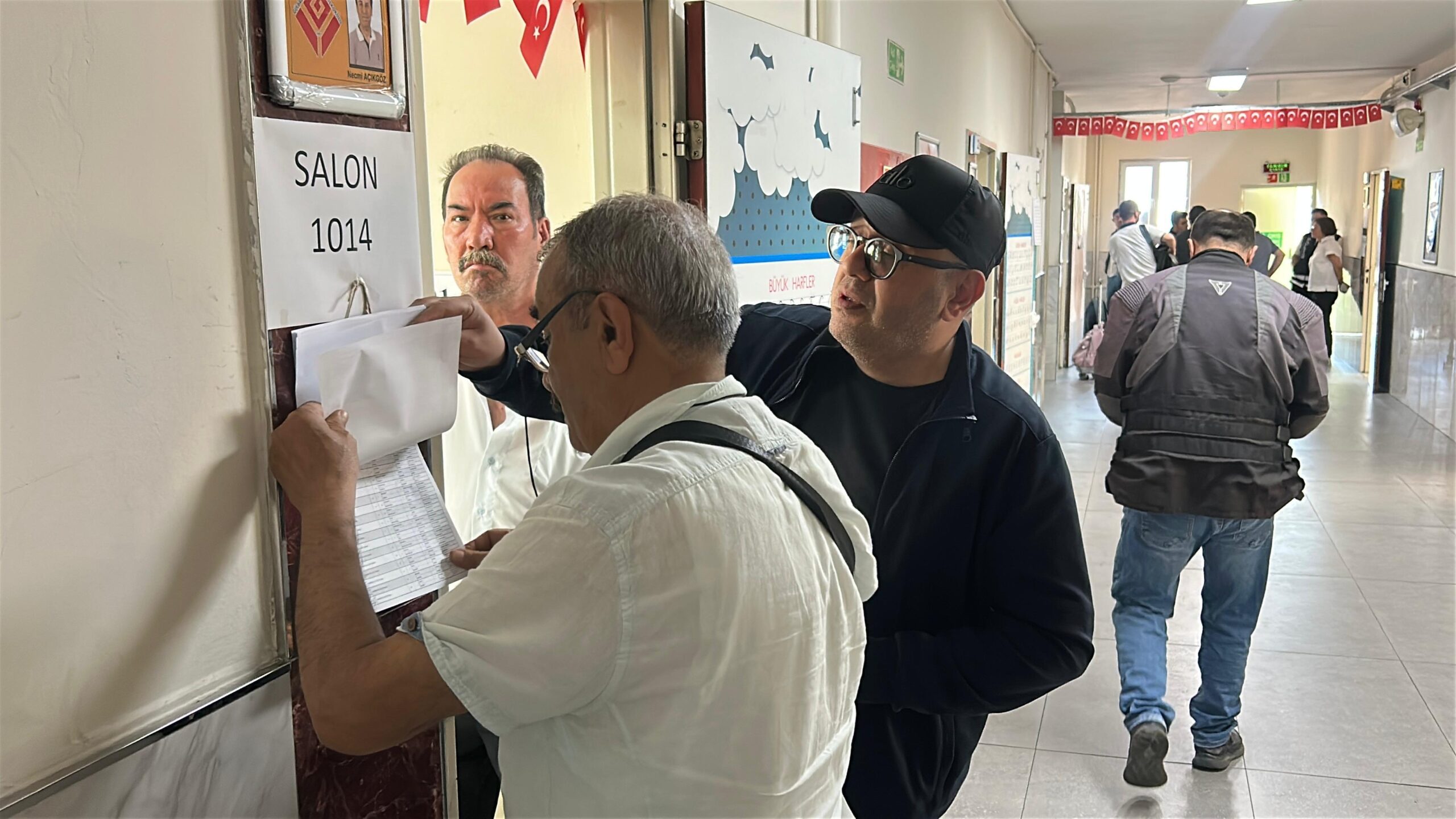 İstanbul’un 7 ilçesinde ara seçim: Yurttaşlar sandık başına 