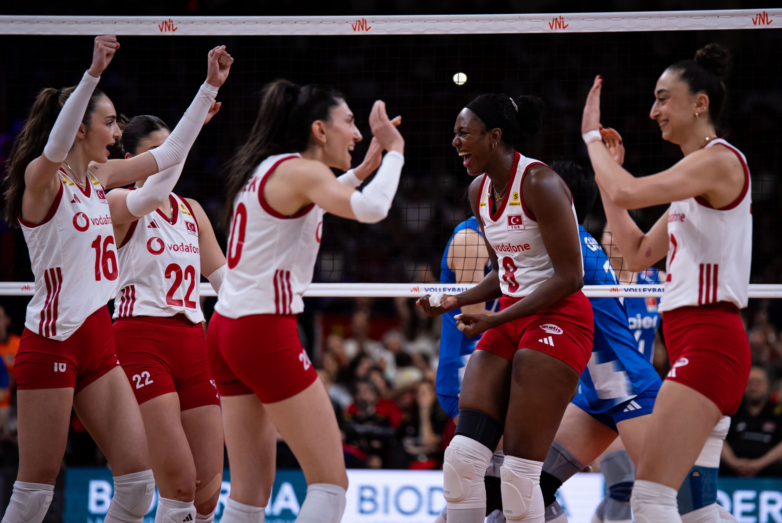Filenin Sultanları Çin’i 3-2 yendi