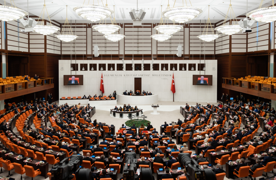 Muhalefetin ‘mağdur öğretmenler’ için Eğitim Komisyonu’nu olağanüstü toplama talebine ret