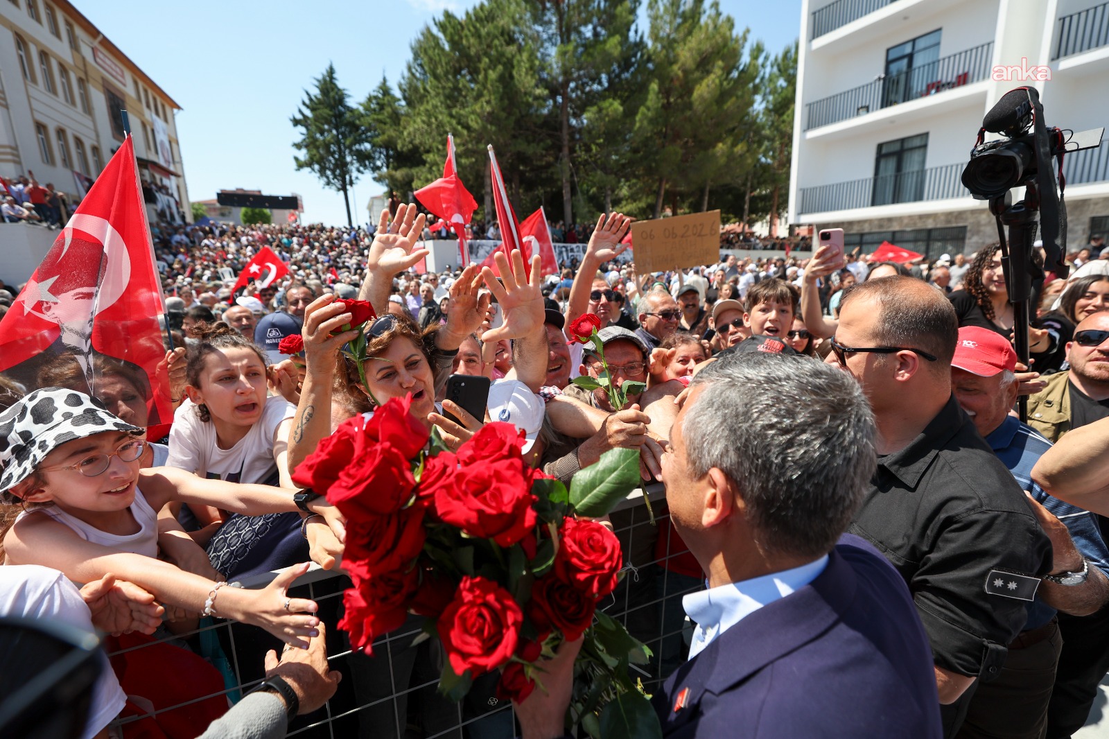 Özgür Özel: Alevi toplumundan devlet adına rızalık alacağız