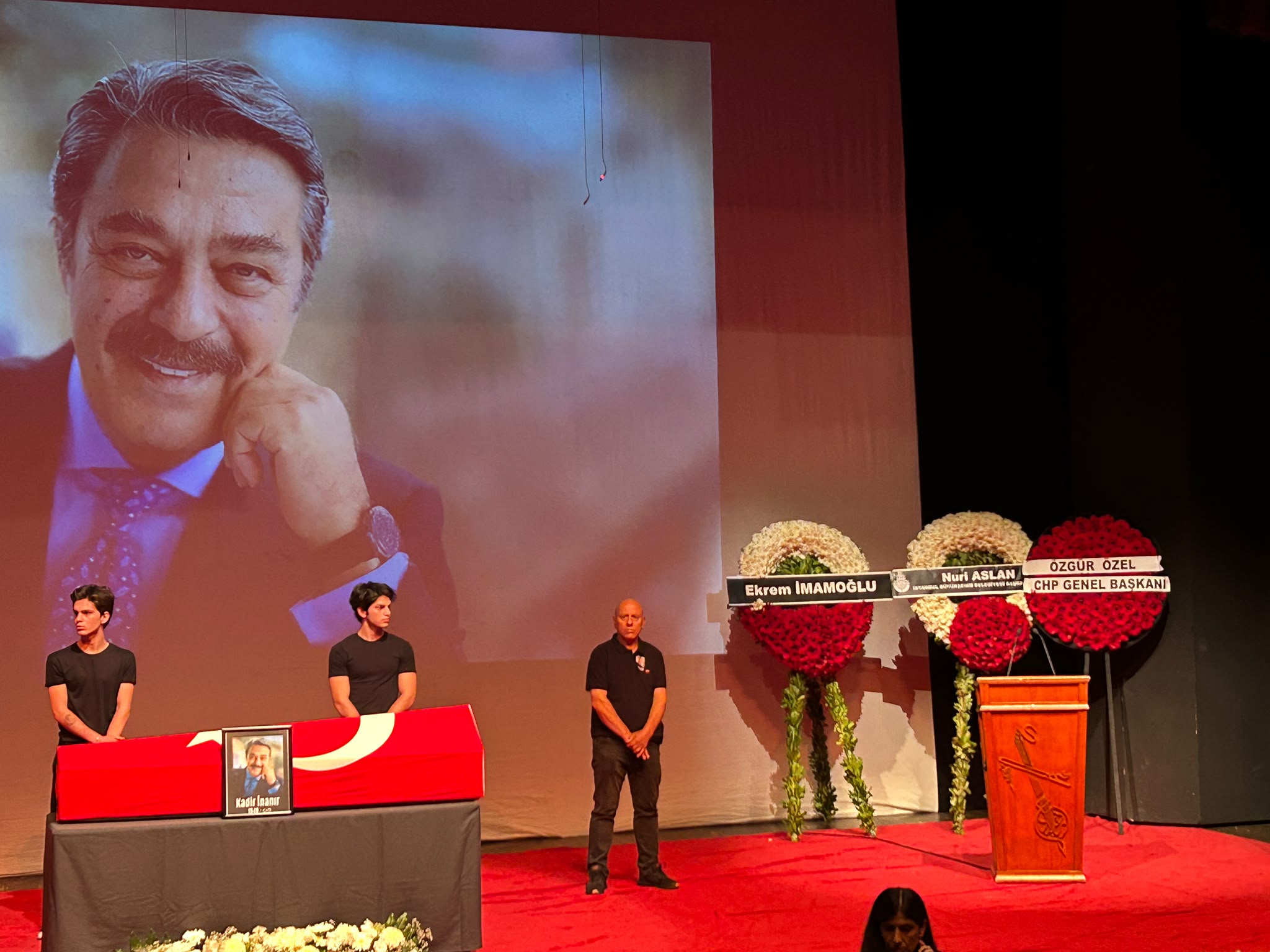 Usta oyuncu Kadir İnanır’a veda: Son yolculuğuna uğurlanıyor