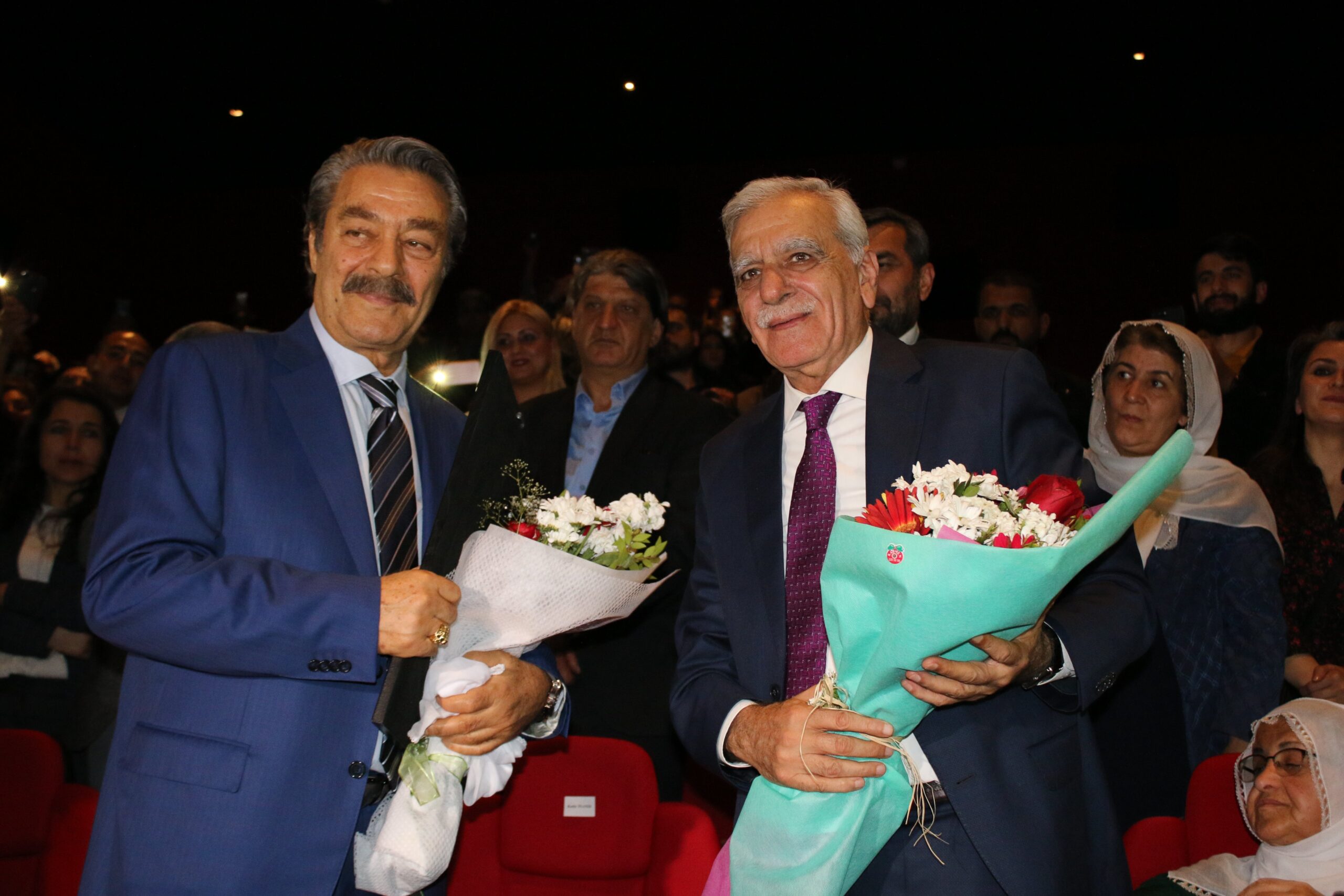 Ahmet Türk’ten Kadir İnanır’a veda: ‘Bu topraklar için oyuncudan fazlası oldun’