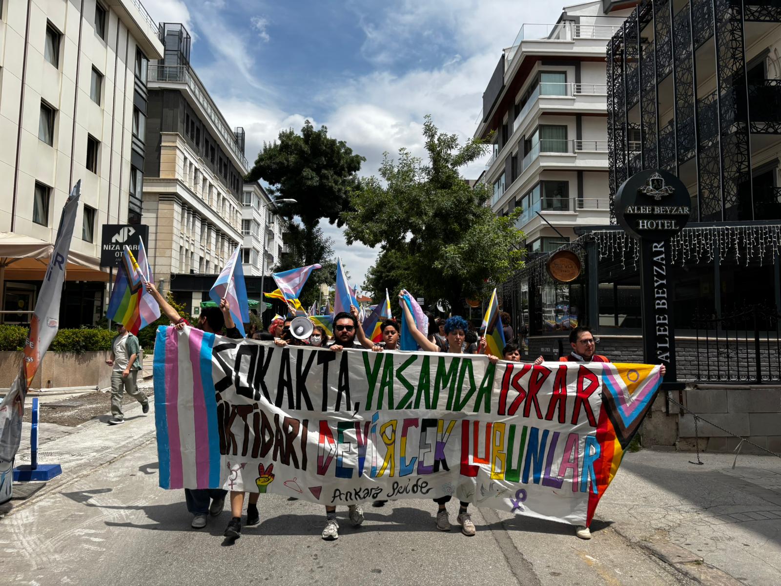 Ankara’da Onur Yürüyüşü: 8 gözaltı