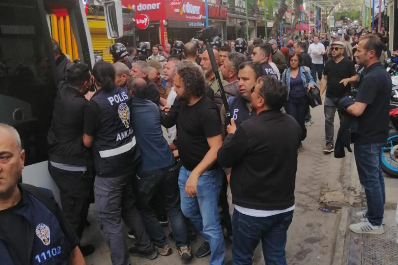 Ankara’da Ethem Sarısülük anmasına polis müdahalesi: Gözaltılar var