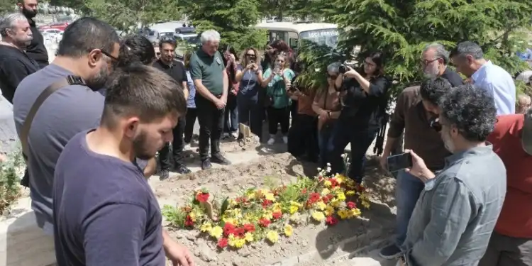 Bayram Balcı son yolculuğuna uğurlandı: ‘Bu yürüyüş bitmedi, devam ediyor’