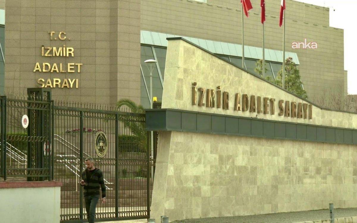 Seferihisar ve Balçova belediyelerine operasyon:  İki belediye başkanı gözaltında