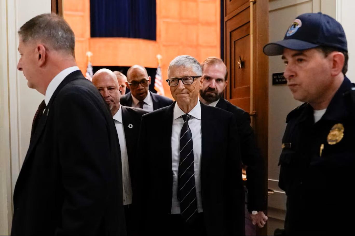 Bill Gates Kongre’de konuştu: Jeffrey Epstein’ın kendisine şantaj girişiminde bulunduğunu açıkladı
