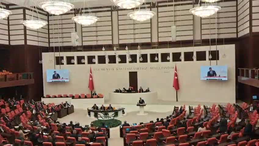 TBMM’de ‘mutlak butlan’ tartışması: CHP sıralara vurarak protesto etti