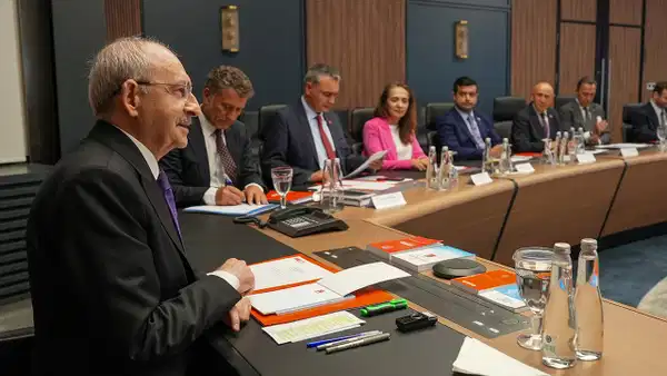 Kılıçdaroğlu CHP’sinin MYK ve PM’si toplandı: Görevden alma ve ihraç kararları sürüyor