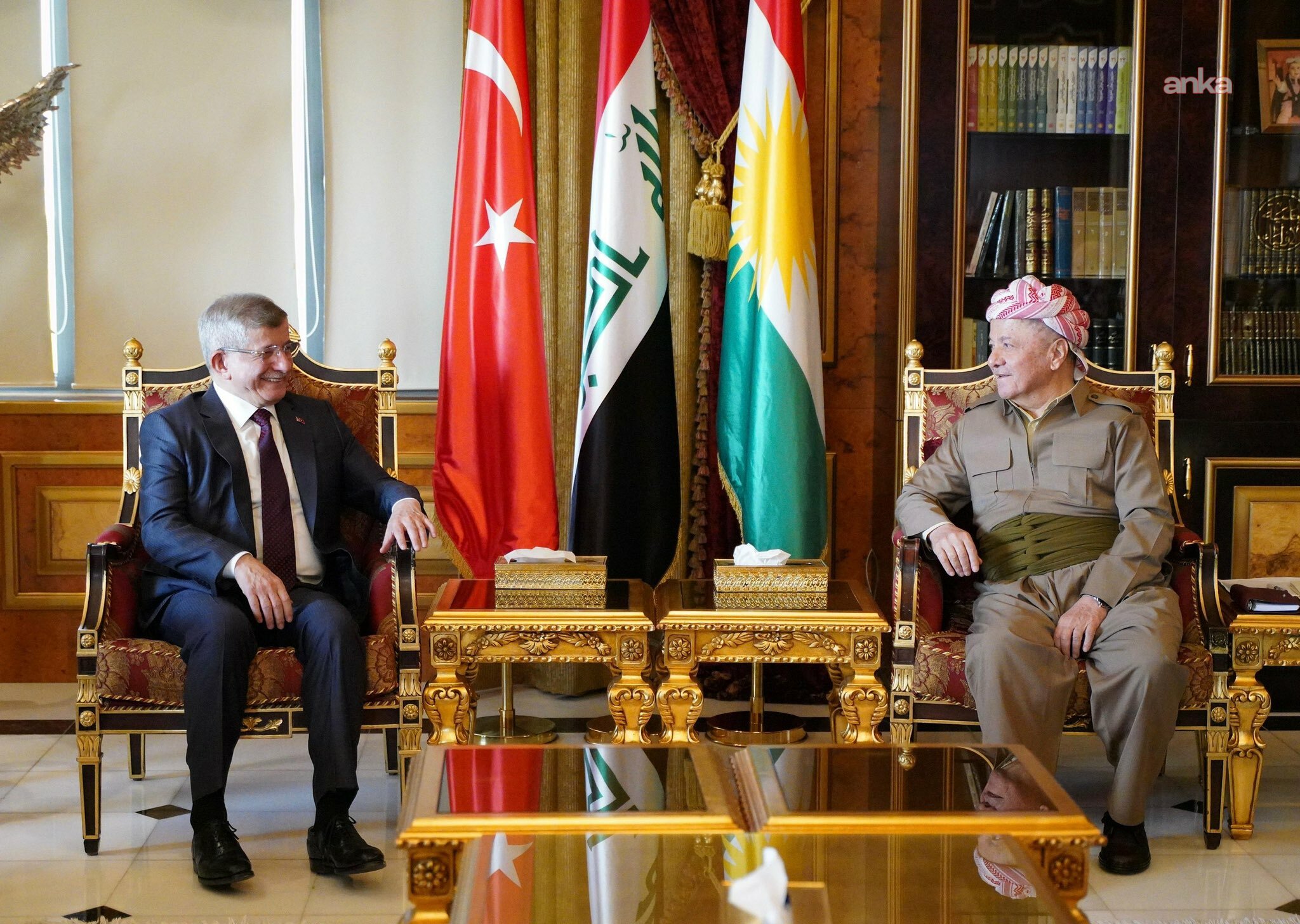Ahmet Davutoğlu, Mesud Barzani ile bir araya geldi