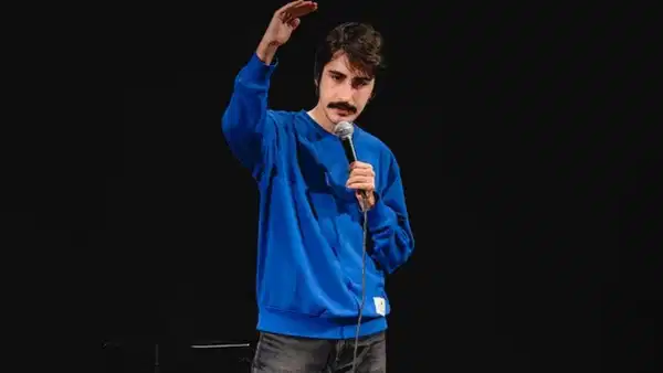 Komedyen Deniz Göktaş’ın stand-up gösterisinden paylaşılan kesitlere erişim engeli getirildi
