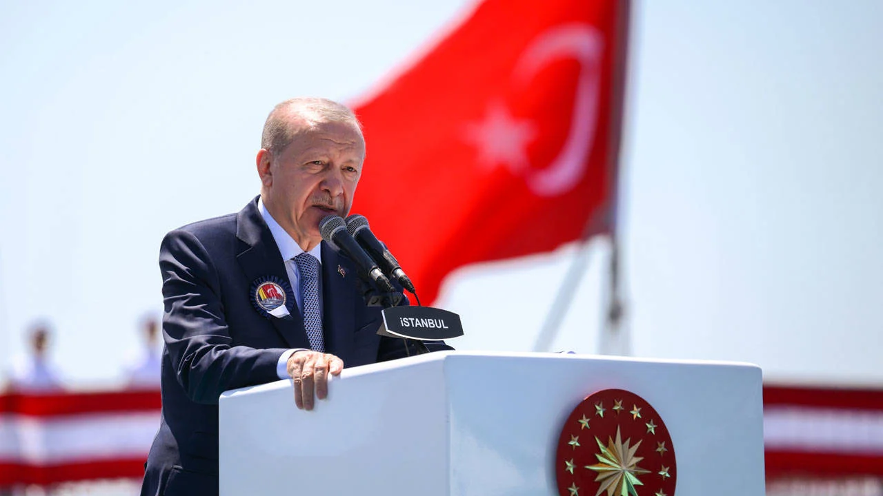 Erdoğan: Türkiye tarihinde ilk kez bir NATO üyesi ülkeye savaş gemisi ihraç etti