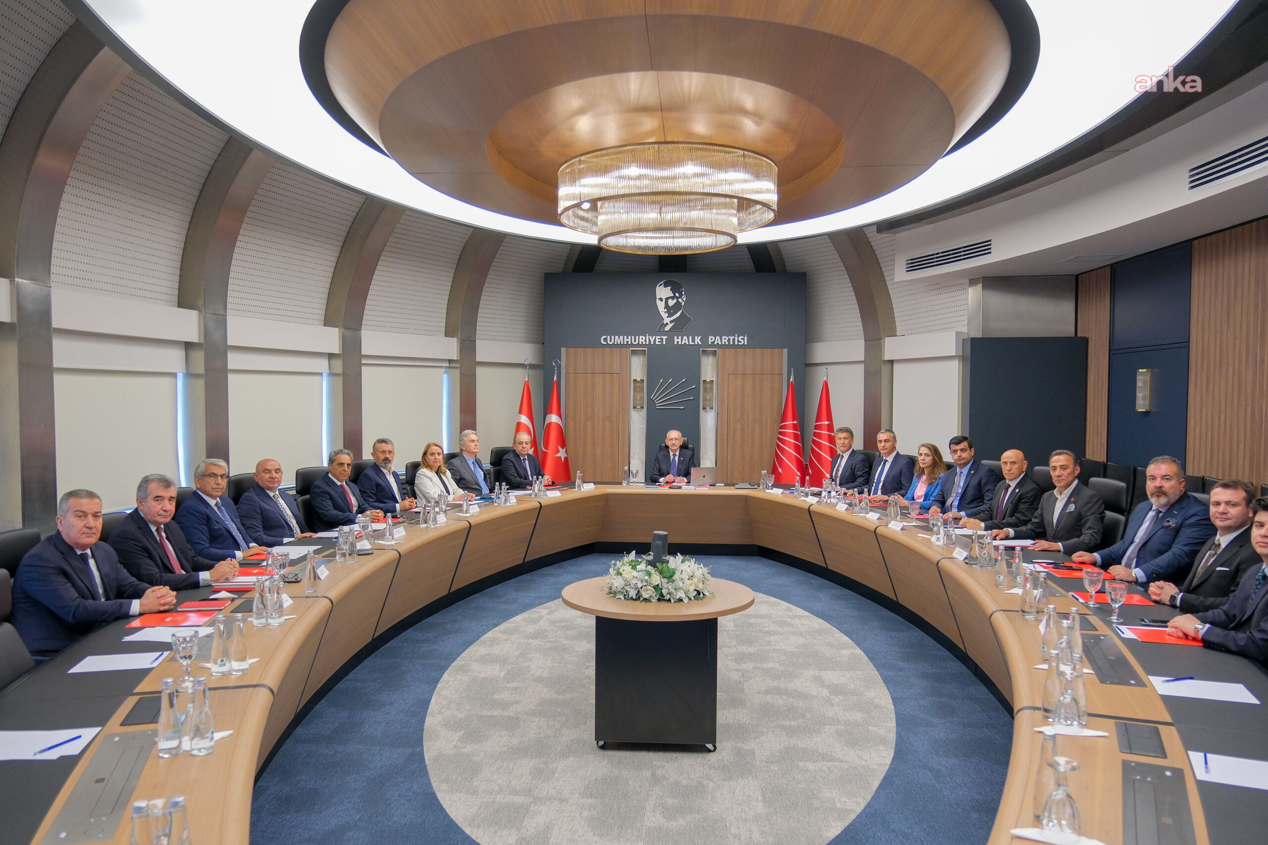 CHP MYK toplandı: Disiplin süreci ve yol haritası gündemde