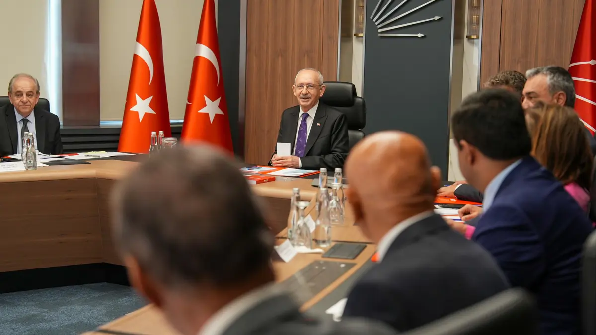 CHP’de iki il başkanı daha görevden alındı