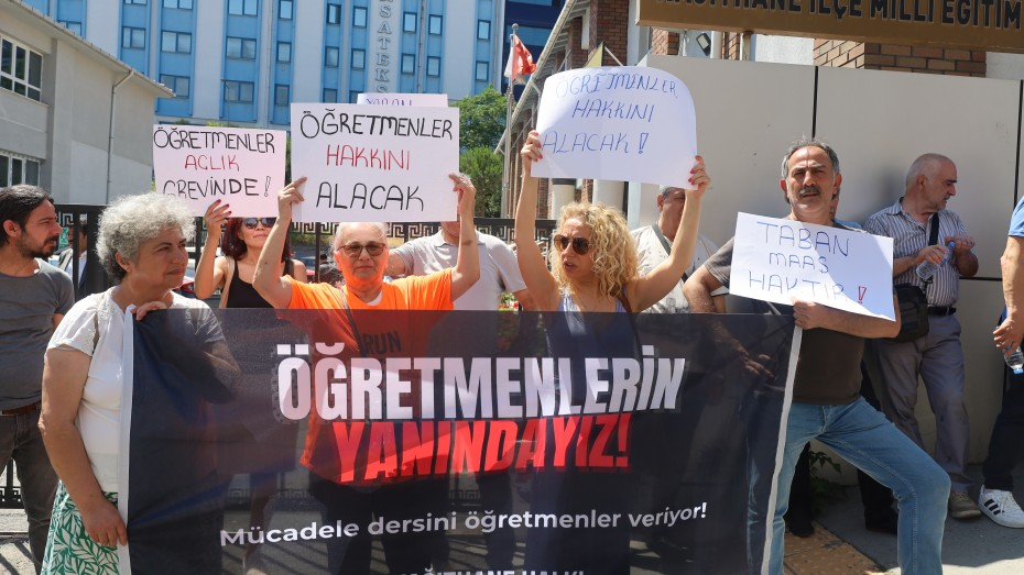 Öğretmenler Kağıthane’de toplandı: ‘Taleplerimiz karşılansın’