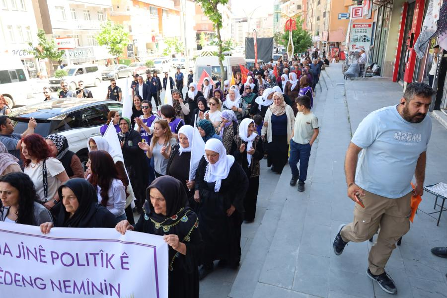 Hakkari’de Hamide Çiftçi için yürüyüş: ‘Kadın katliamlarına geçit vermeyeceğiz’