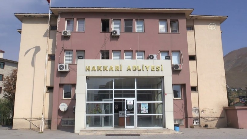 Hakkari’de 17 yaşındaki çocuğa şiddet: Muhtar ve bir kişi tutuklandı