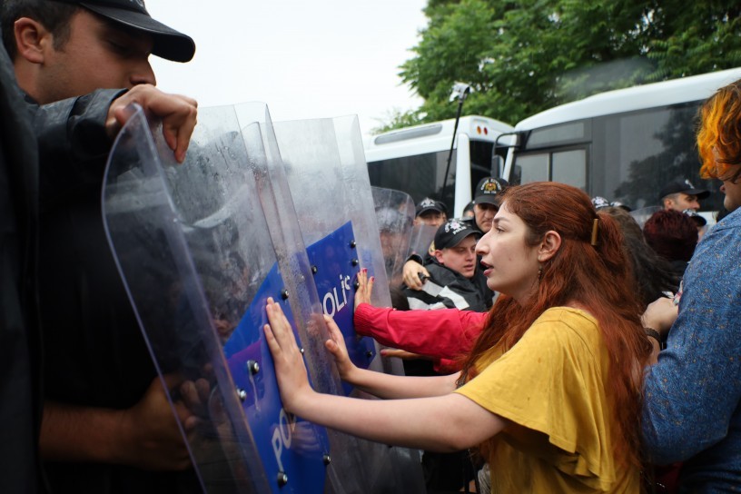 Kadınlar 12. Yargı Paketi’ne karşı sokakta: ‘Yargı değil, gasp paketi’