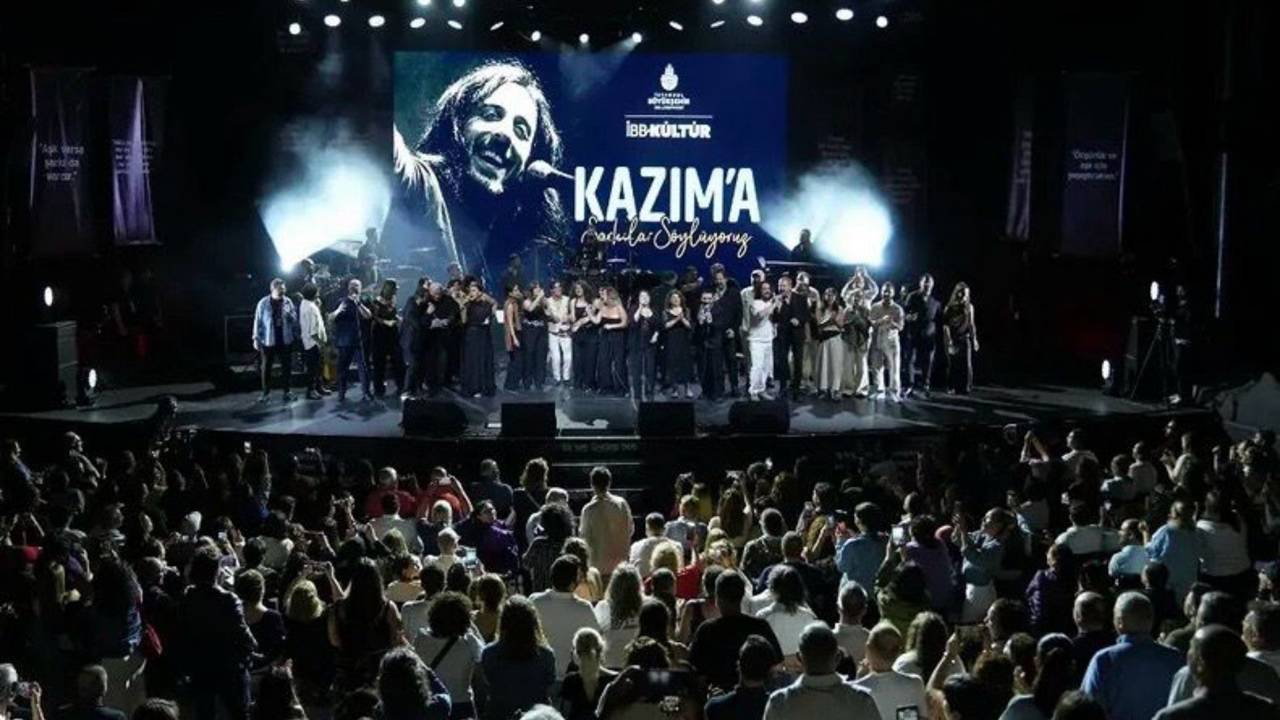 ‘Şarkılarla geçti aramızdan’ | Kazım Koyuncu ölümünün 21’inci yılında Harbiye’de anıldı