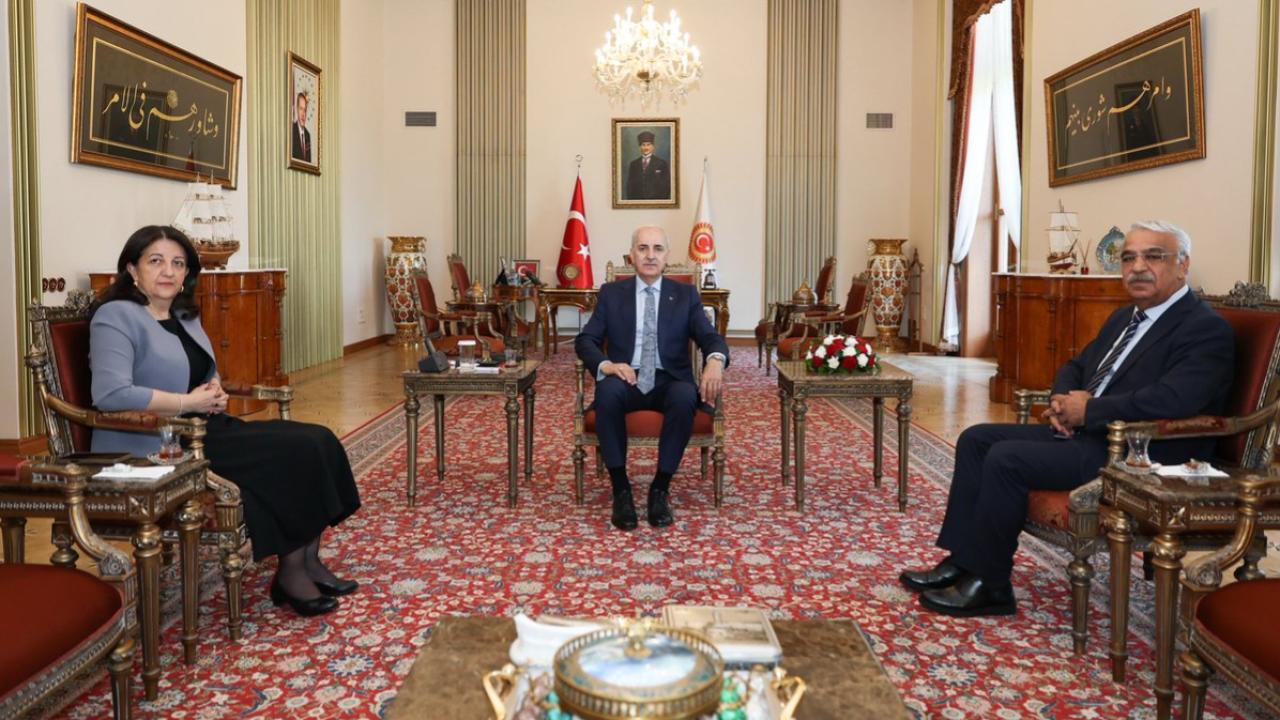 TBMM Başkanı Kurtulmuş, İmralı Heyeti ile görüştü