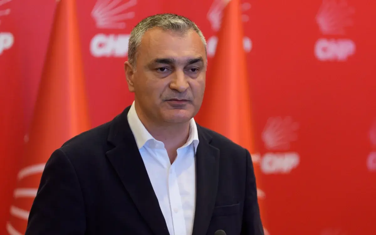 Müslim Sarı: Özgür Özel’in grup başkanlığı iptal edilecek
